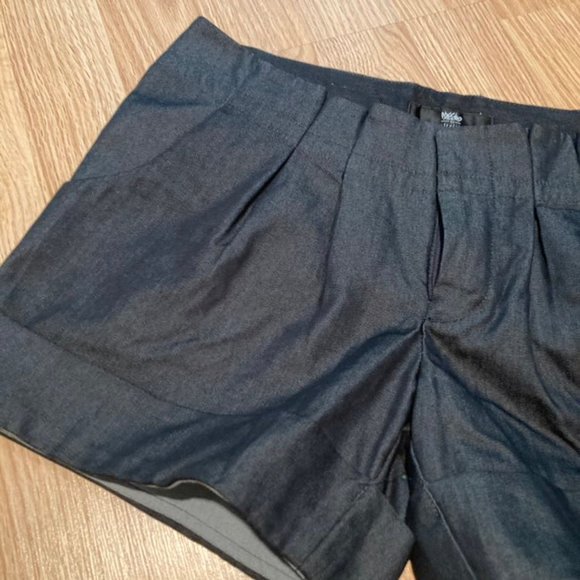 Mossimo Stretch Women's Black Pleated Cuffed Denim Shorts Size 2 - Picture 4 of 5
